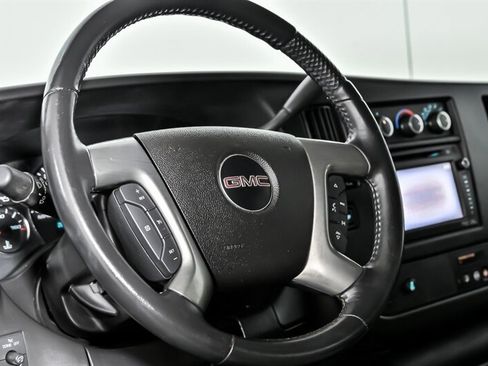 Used 2014 GMC Savana 1500 image 18