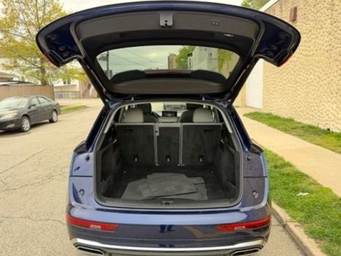 Used 2022 Audi Q5 2.0T Premium AWD/4WD image 12