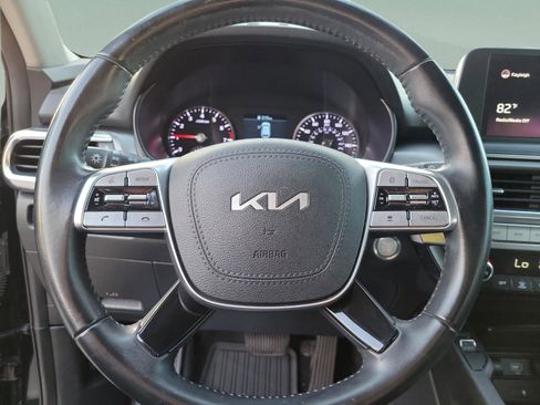 Used 2022 Kia Telluride S FWD image 18