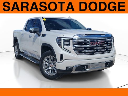Used 2024 GMC Sierra 1500 Denali w/ Technology Package AWD/4WD image 1