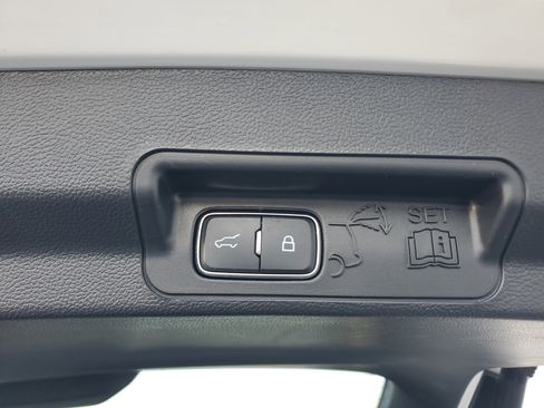 Used 2023 Ford Explorer XLT w/ Equipment Group 202A image 18