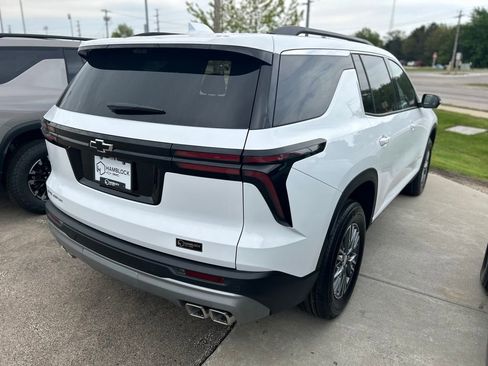New 2026 Chevrolet Traverse LT w/ Driver Confidence Package FWD image 6