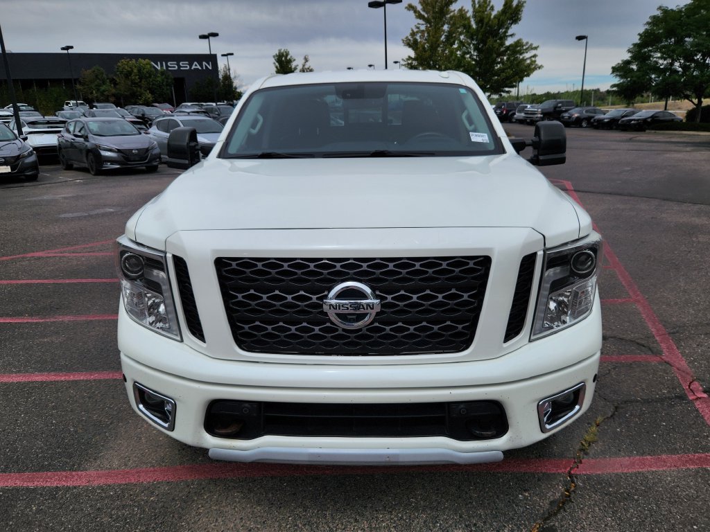Used 2018 Nissan Titan PRO-4X w/ Pro-4x Convenience Package AWD/4WD image 8