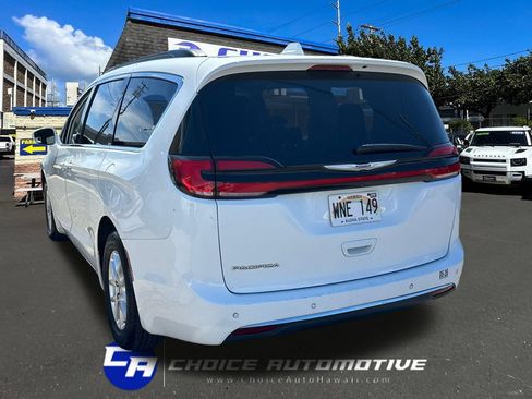 Used 2022 Chrysler Pacifica Touring-L FWD image 5