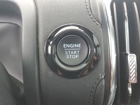 Used 2025 Ford Expedition Tremor AWD/4WD image 30