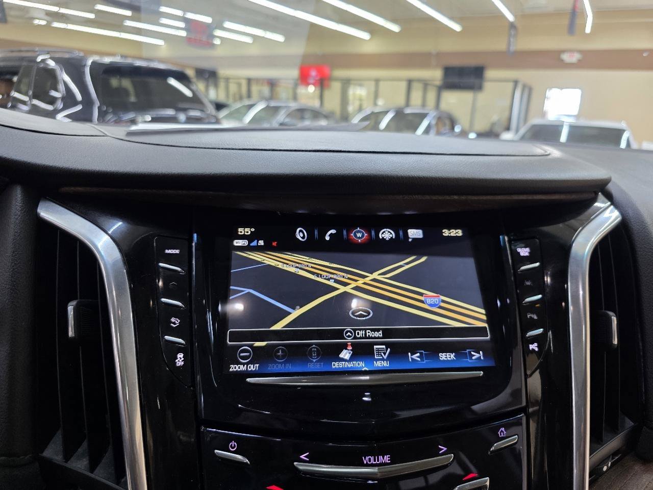 Used 2019 Cadillac Escalade Premium Luxury AWD/4WD image 34
