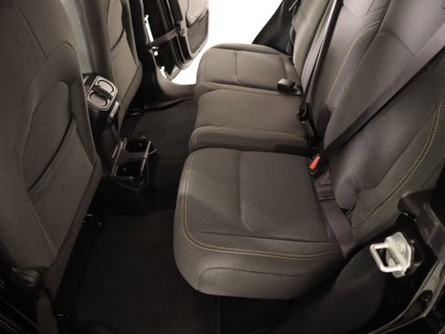 Used 2025 Jeep Wrangler Sport S image 12