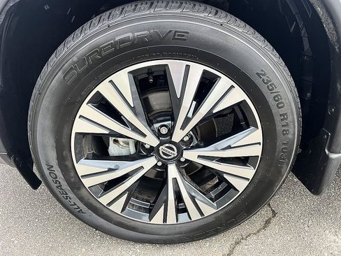 Used 2021 Nissan Rogue SV FWD image 9