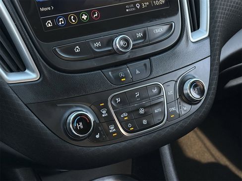 Used 2023 Chevrolet Malibu LT w/ Driver Confidence Package image 18