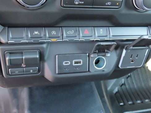 New 2026 Chevrolet Silverado 1500 W/T w/ WT Value Package AWD/4WD image 8