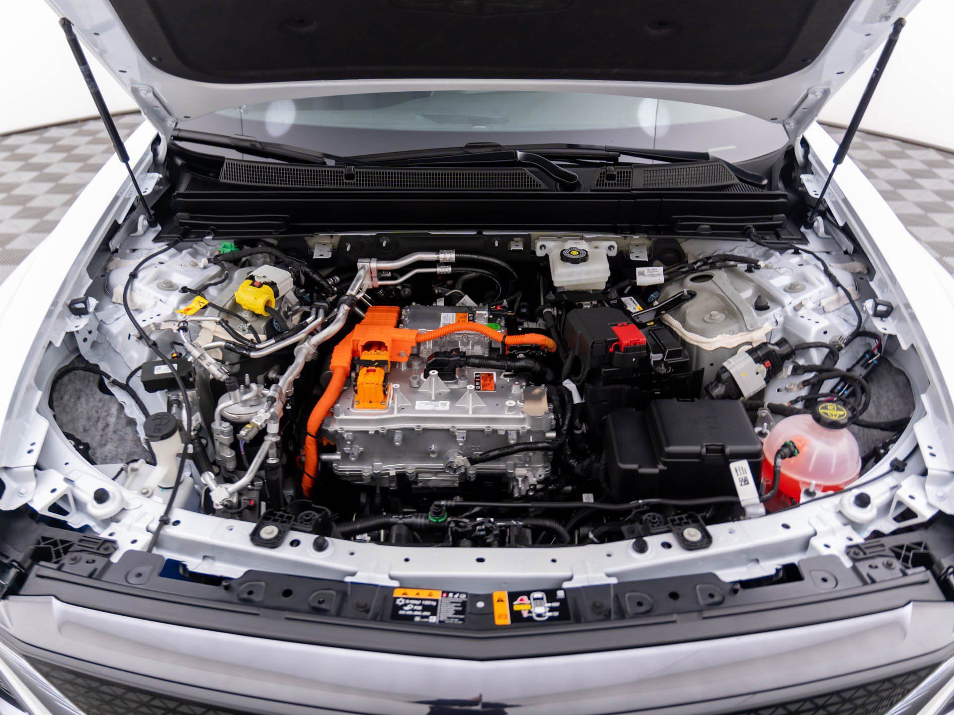 Certified 2025 Cadillac Lyriq Sport AWD/4WD image 34
