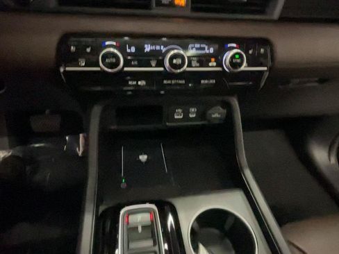 Used 2023 Honda Pilot Elite image 34