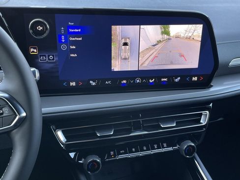 New 2026 Chevrolet Traverse LT w/ Driver Confidence Package image 18