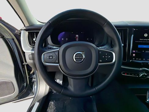 Used 2023 Volvo XC60 B5 Core AWD/4WD image 38