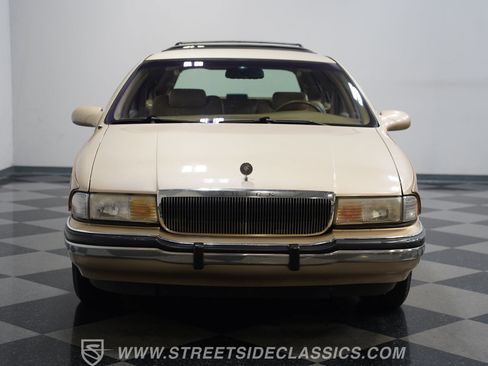 Used 1996 Buick Roadmaster Estate RWD image 18