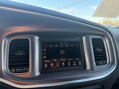 Used 2020 Dodge Charger SXT image 19