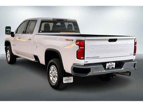 Used 2024 Chevrolet Silverado 3500 LTZ image 4