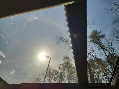 New 2024 Land Rover Defender 110 SE image 25