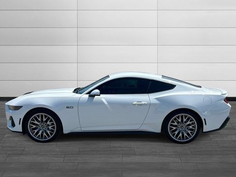 Used 2025 Ford Mustang GT Premium RWD image 6