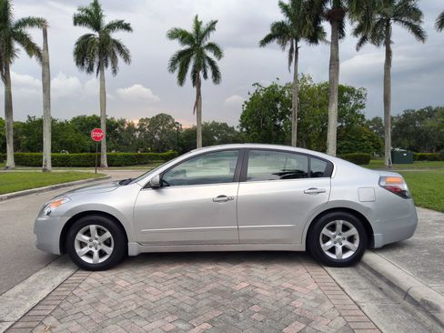 Used 2009 Nissan Altima 2.5 SL w/ SL Pkg FWD image 19