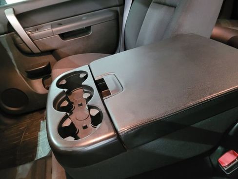 Used 2014 Chevrolet Silverado 2500 LT w/ Interior Plus Package image 32