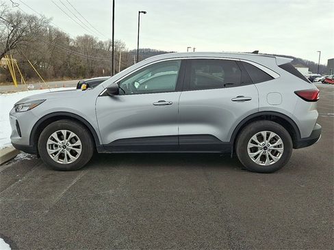 Used 2023 Ford Escape Active image 4