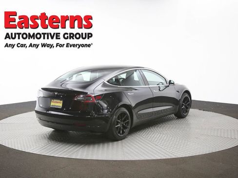 Used 2019 Tesla Model 3 Standard Range image 36