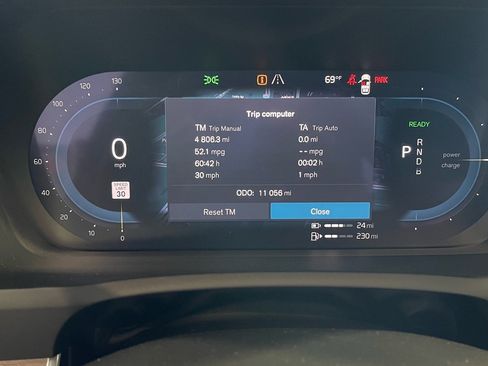 Used 2025 Volvo XC90 T8 Ultra w/ Lounge Package image 45