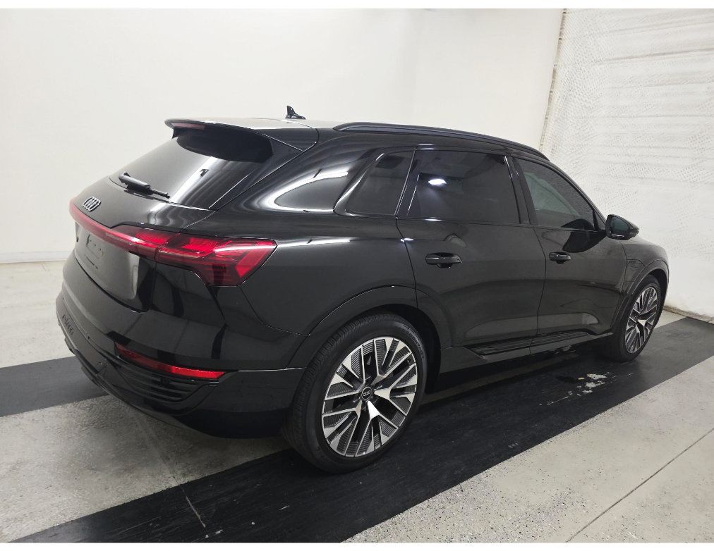 Used 2024 Audi Q8 e-tron Prestige w/ Prestige Package AWD/4WD image 6