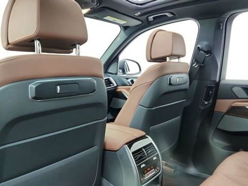 Used 2026 BMW X5 xDrive40i AWD/4WD image 31