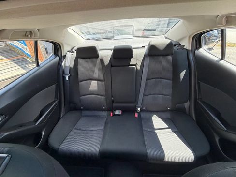 Used 2014 MAZDA MAZDA3 i Touring w/ Moonroof Package 1 FWD image 33