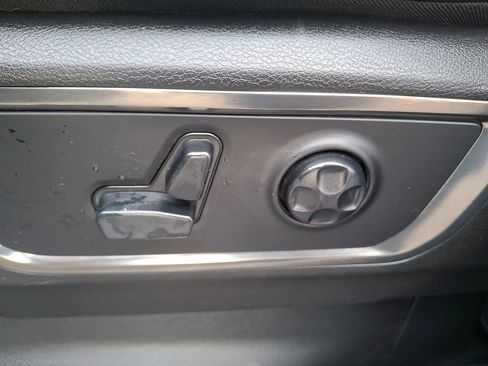 Used 2019 RAM 1500 Limited image 11