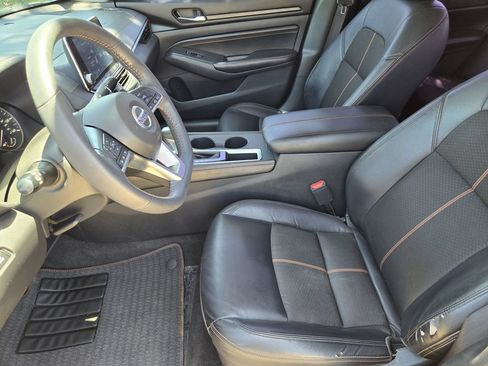 Used 2022 Nissan Altima 2.5 SR w/ Midnight Edition Package FWD image 17