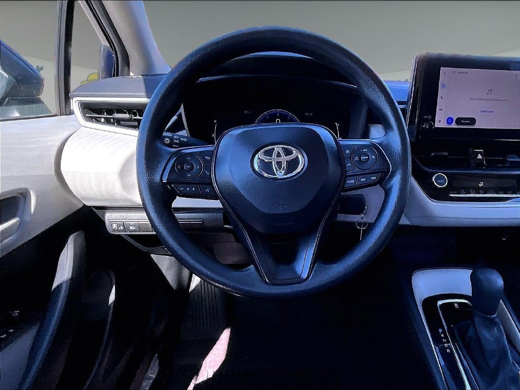 Used 2026 Toyota Corolla LE FWD image 17