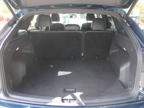 Used 2021 Volkswagen Atlas Cross Sport SE w/ Panoramic Sunroof Package AWD/4WD image 10