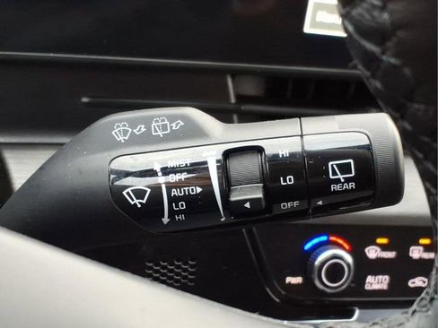 Used 2025 Kia Sportage X-Line w/ Premium Package image 27