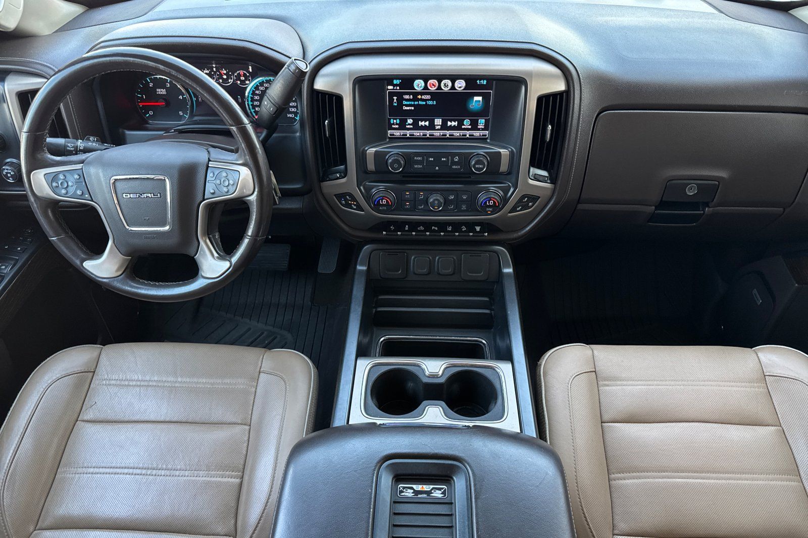 Used 2019 GMC Sierra 2500 Denali w/ Duramax Plus Package AWD/4WD image 13