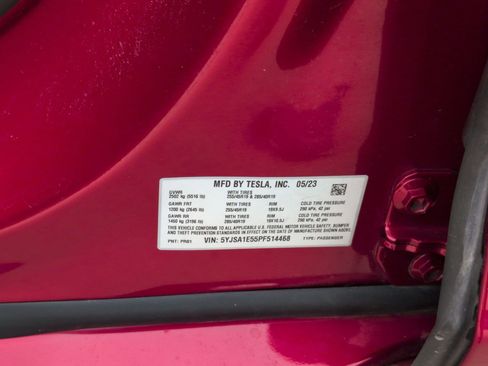 Used 2023 Tesla Model S Standard Range image 30