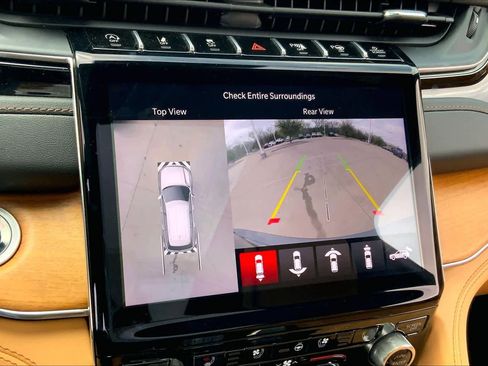 Used 2025 Jeep Grand Cherokee Summit image 29