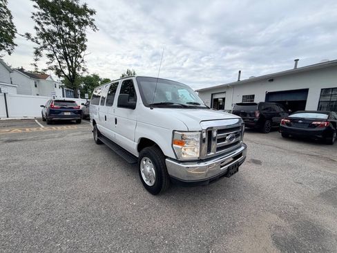 Used 2012 Ford E-350 and Econoline 350 XLT RWD image 5