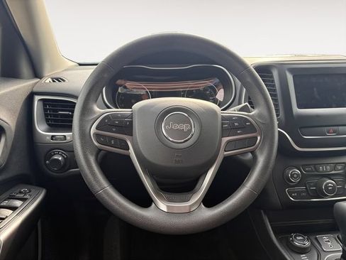 Used 2020 Jeep Cherokee Latitude AWD/4WD image 12