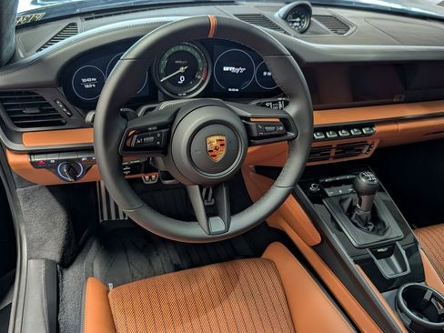 Certified 2024 Porsche 911 GT3 RS RWD image 6