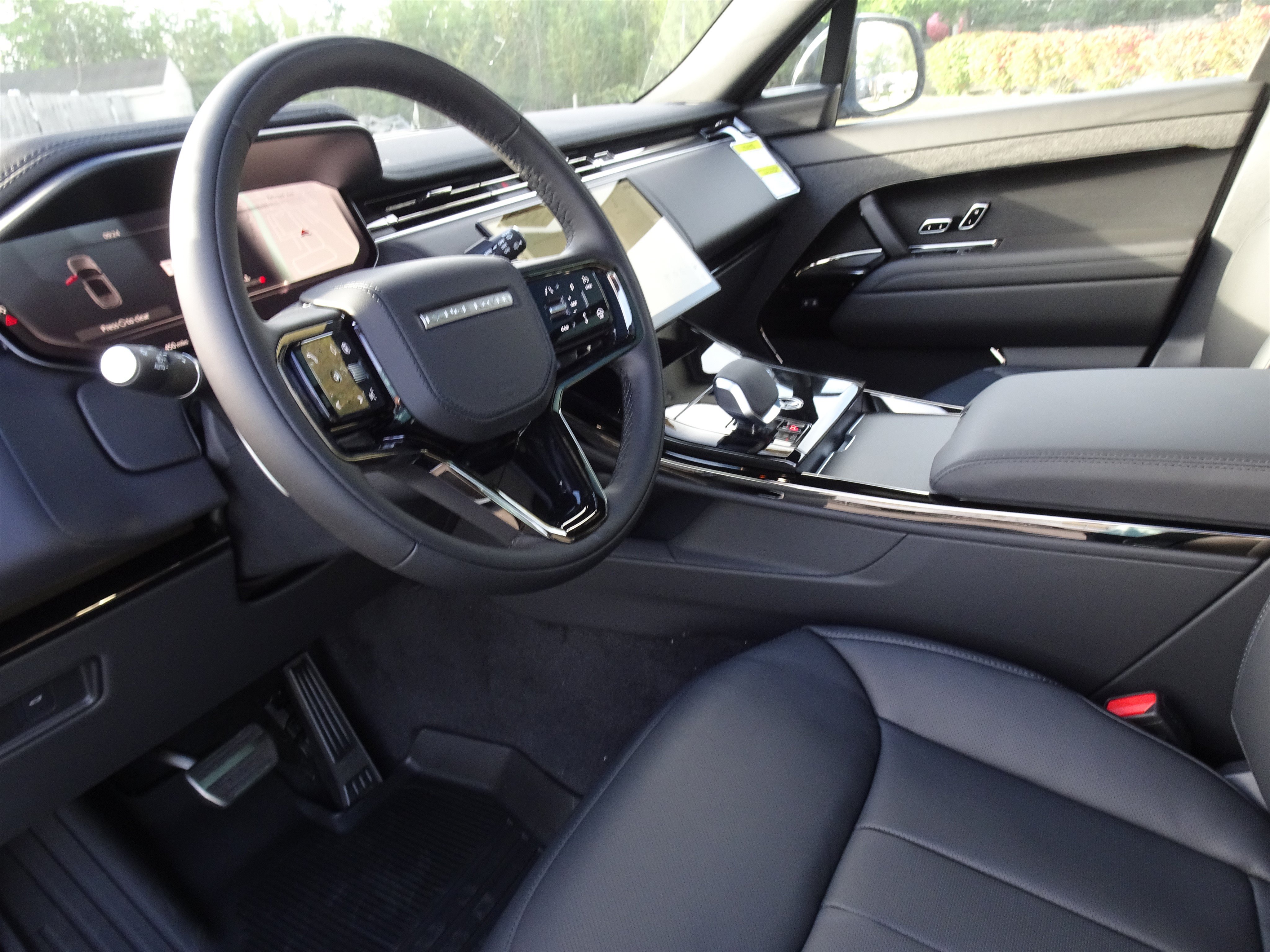 New 2027 Land Rover Range Rover Sport Dynamic SE AWD/4WD image 15