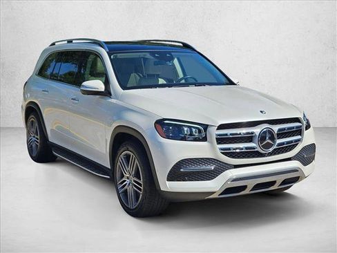 Used 2022 Mercedes-Benz GLS 450 4MATIC image 3