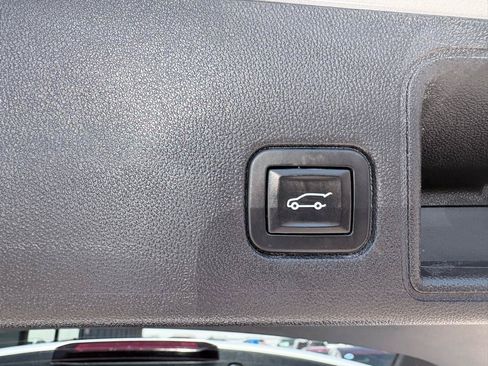 Used 2018 GMC Terrain Denali w/ Advanced Safety Package FWD image 18