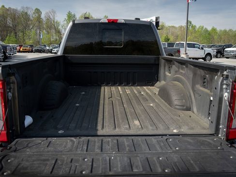 Used 2024 Ford F250 Platinum w/ FX4 Off-Road Package AWD/4WD image 20