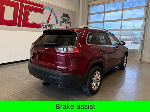 Used 2019 Jeep Cherokee Latitude w/ Cold Weather Group image 4