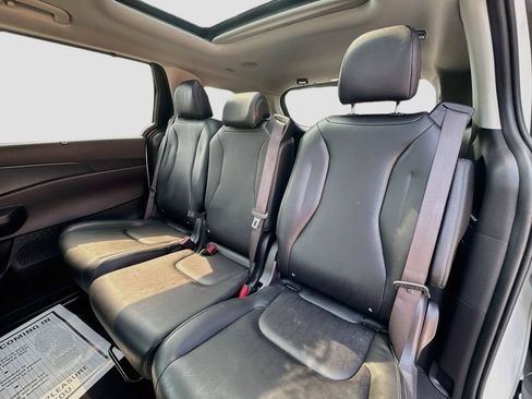 Certified 2025 Kia Carnival SX w/ SX Dark Edition Package FWD image 28