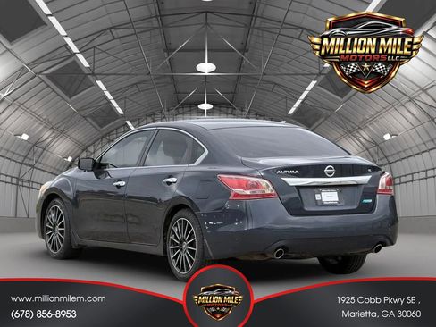 Used 2013 Nissan Altima 2.5 S FWD image 10