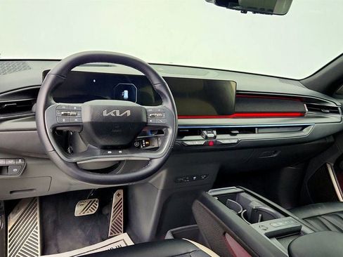 Used 2025 Kia EV9 GT-Line AWD/4WD image 13